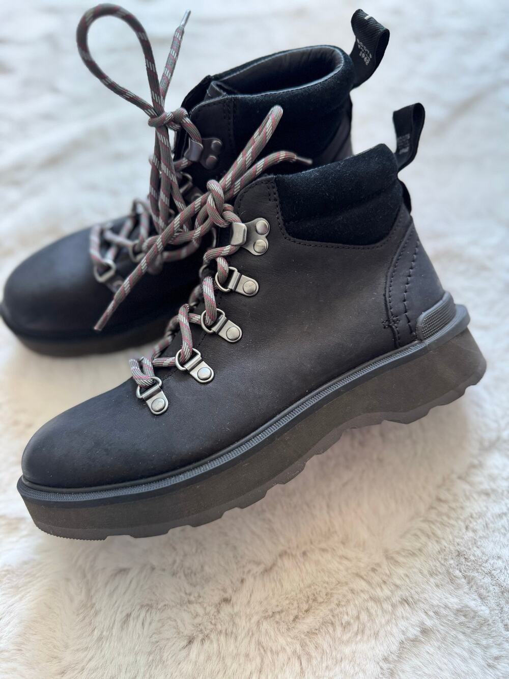 Sorel Womens Hi Line Hiker Waterproof Leather Boots size 6 US